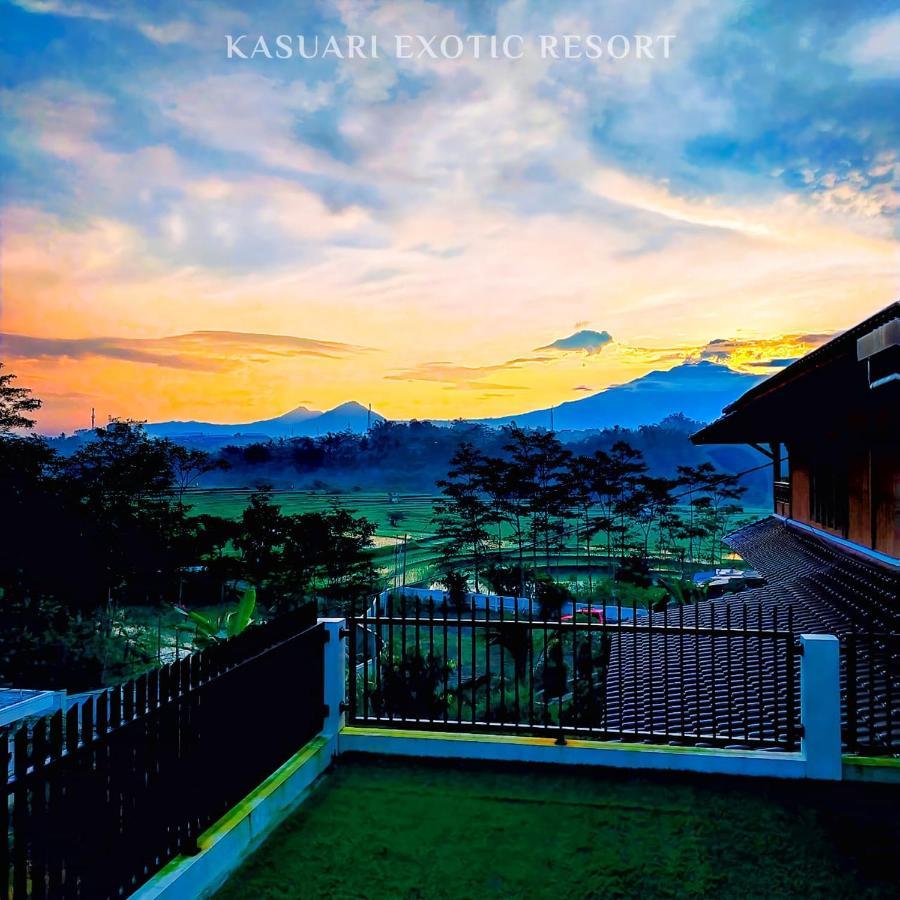 Kasuari Exotic Resort Magelang Buitenkant foto